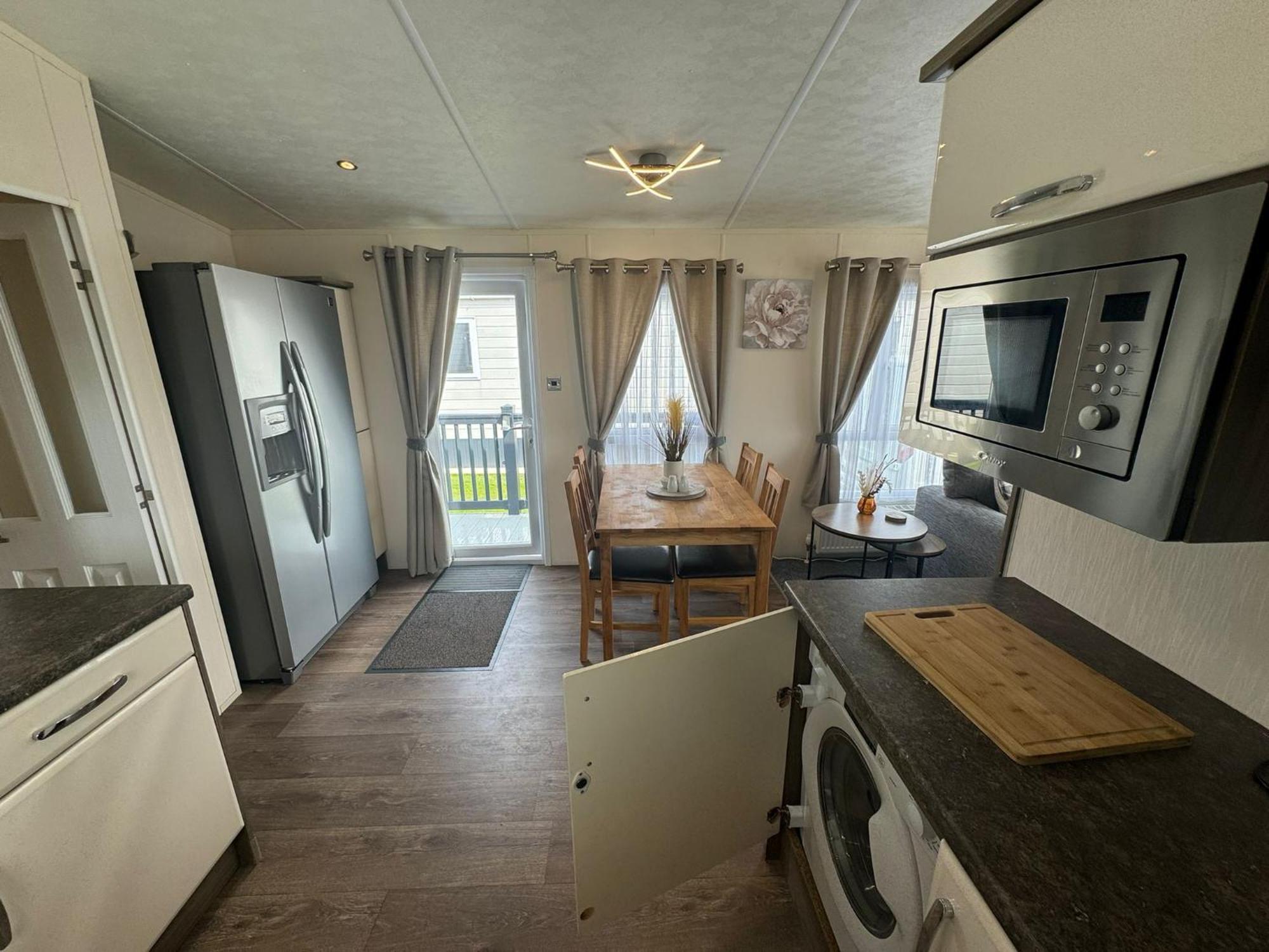 Golden Palm - The Ascot - Coastal Caravan Breaks Campsite *