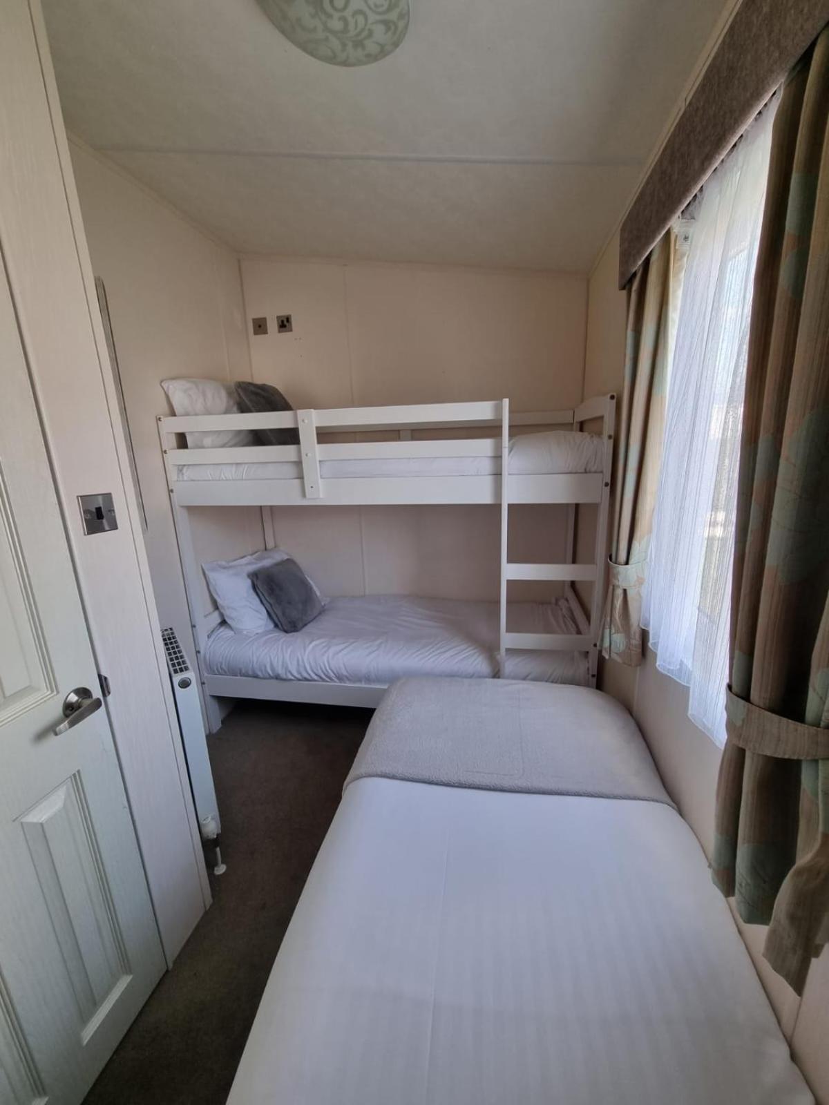 Golden Palm - The Ascot - Coastal Caravan Breaks Campsite Chapel Saint Leonards