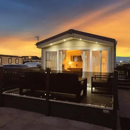Golden Palm Resort - The Ascot - Coastal Caravan Breaks Chapel Saint Leonards Exterior photo