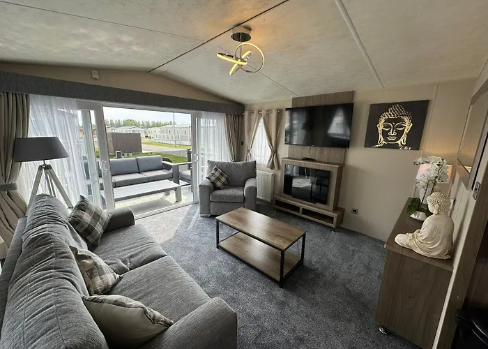 Golden Palm Resort - The Ascot - Coastal Caravan Breaks